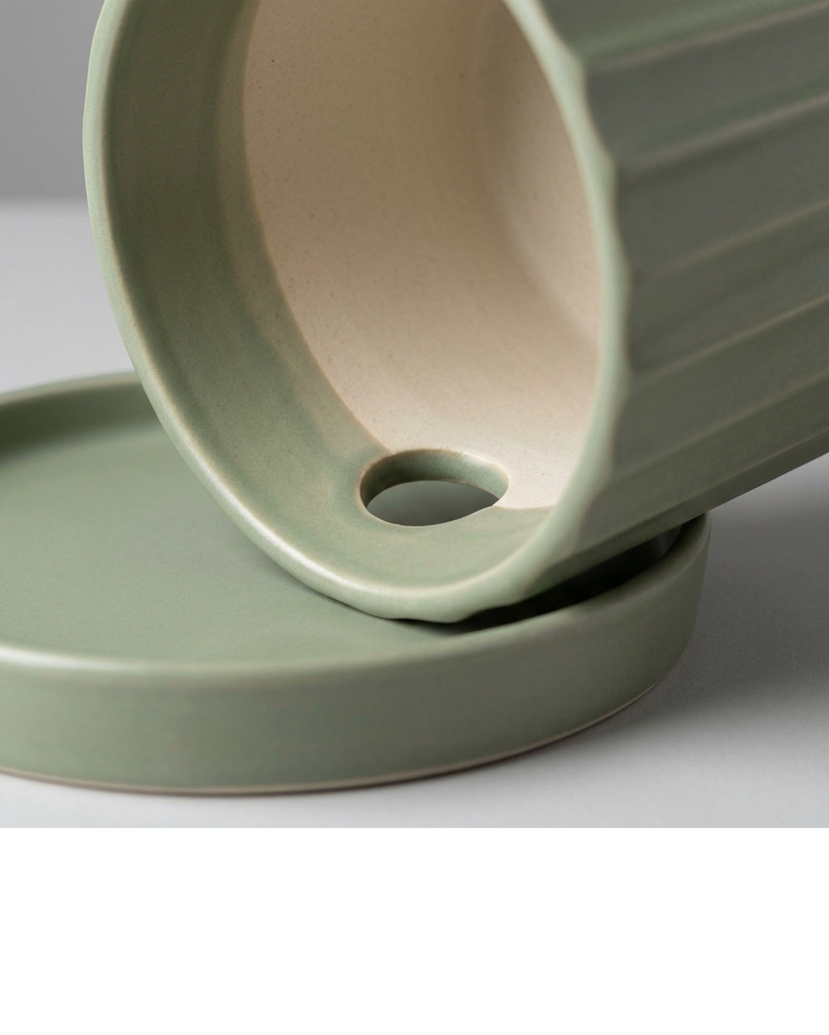 Wjmrg Fluted Cylinder Ceramic Planter with Saucer Sage 18 cm - Detail view