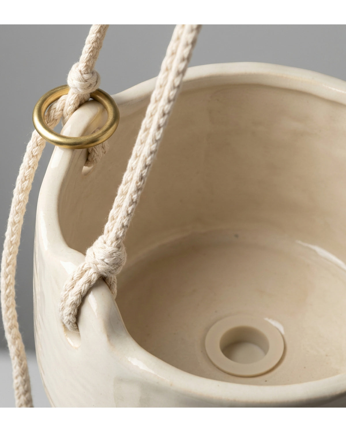 Wjmrg Three Cord Hanging Ceramic Planter Ivory 20 cm - Detail view